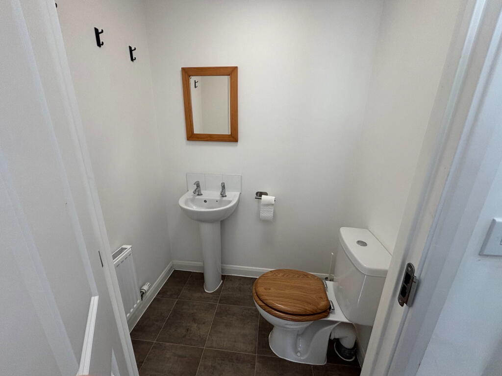 House in Maidstone, Staplehurst - More