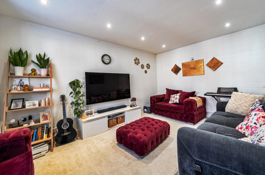 Nutsea Road, Nursling, Southampton, Hampshire, SO16 photo 4