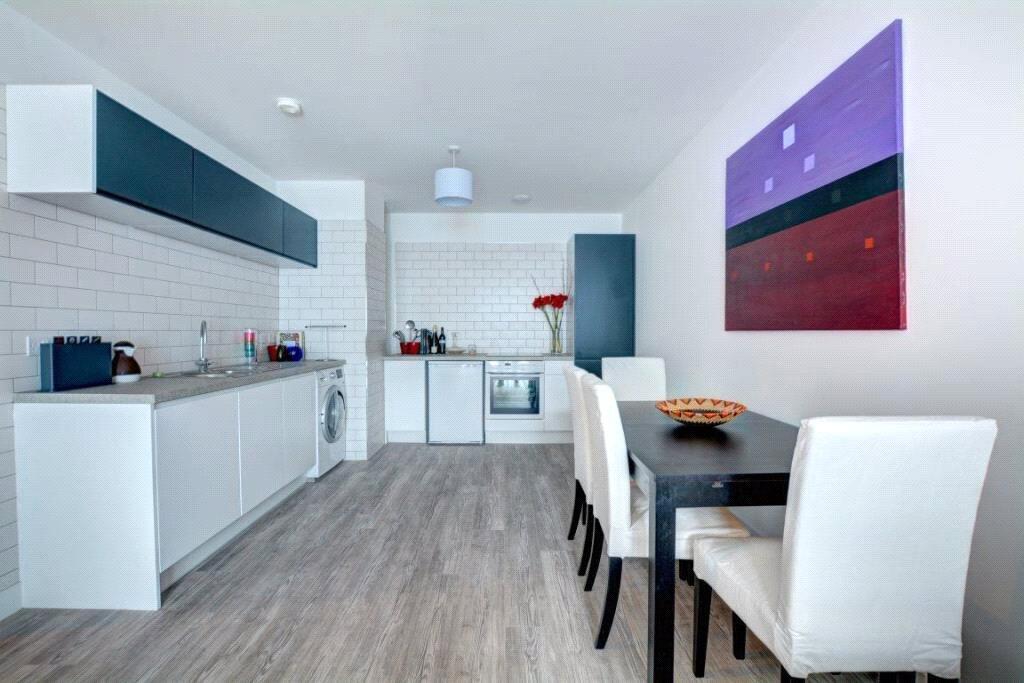 Elmfield Road, Bromley, BR1 – další