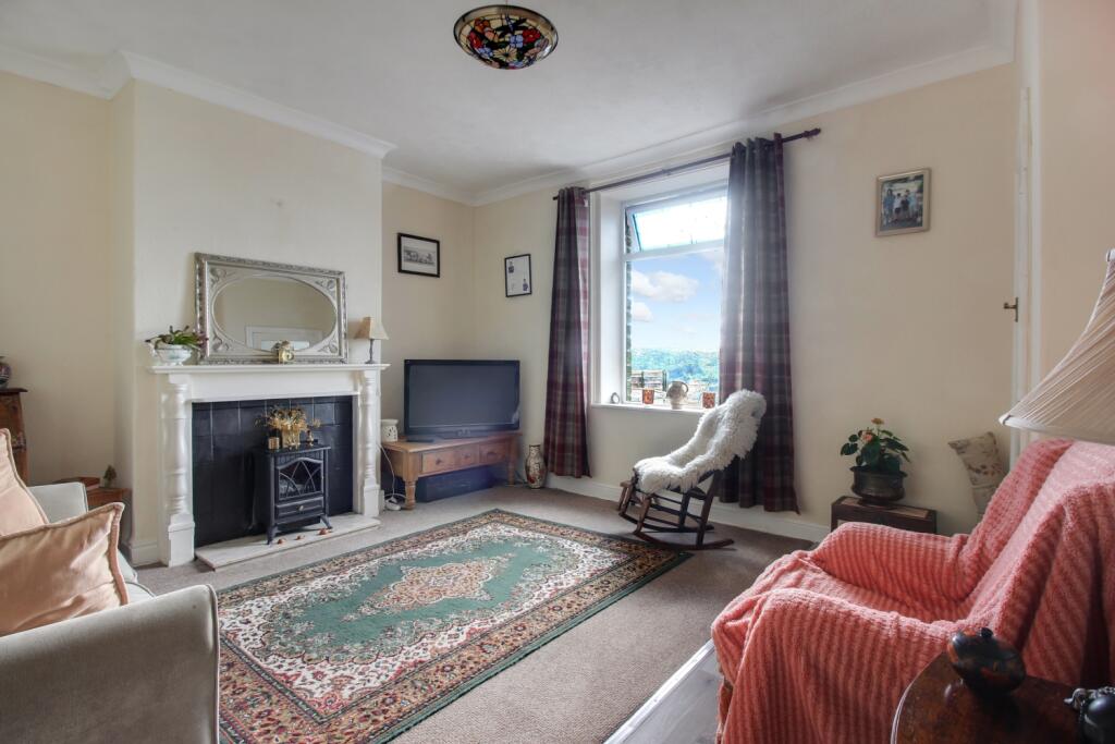 House in Halifax - View 5