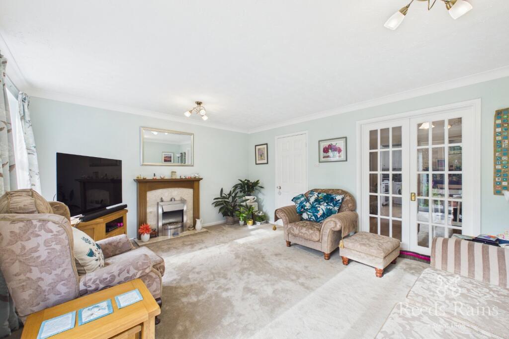 House in Crewe, Holmes Chapel - View 2