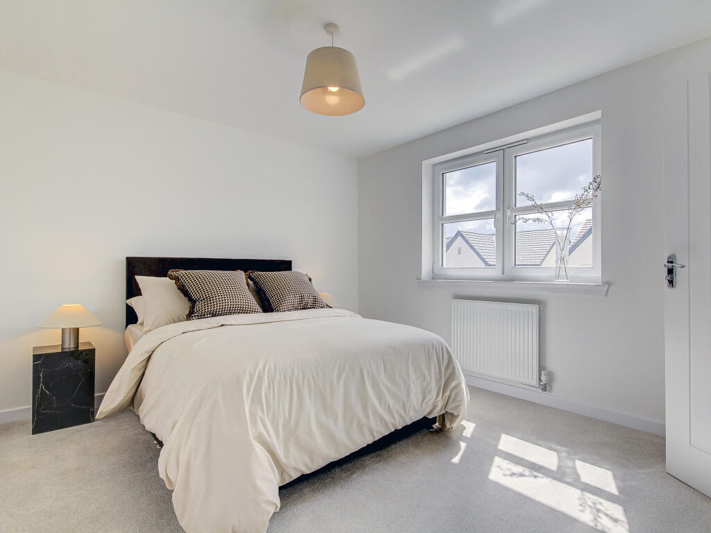 House in Aberdeen, Aberdeenshire - More