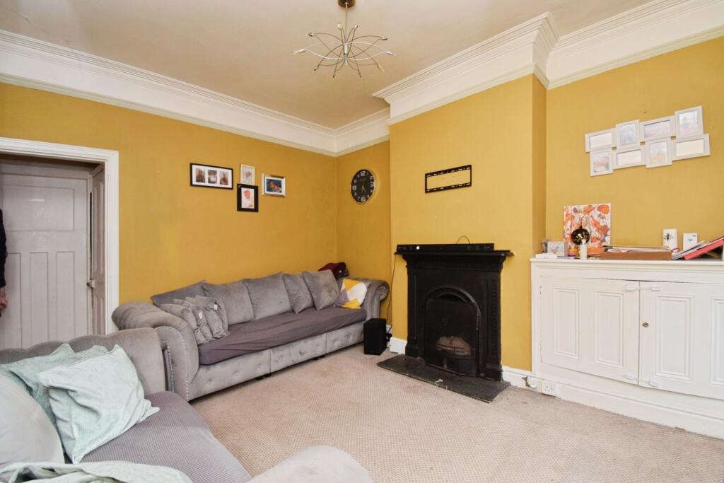 Cliffe Road, Birstall, Leicester, Leicestershire, LE4 photo 2