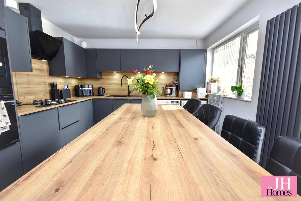 House in Lancaster - View 4
