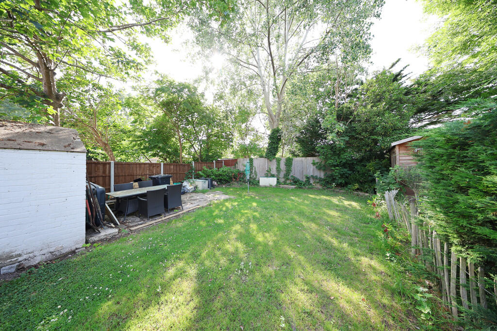 Apartment in London, Poverest, Petts Wood - View 4