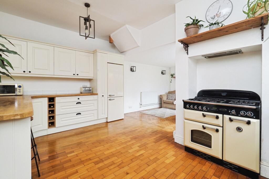 House in Nottingham, Beeston - View 5
