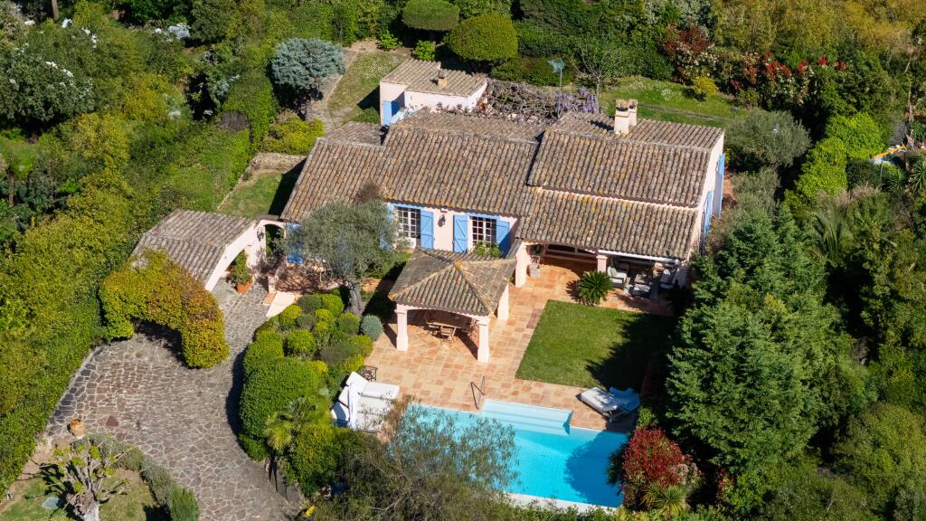 Main image of property: Provence-Alps-Cote d`Azur, Var, Gassin