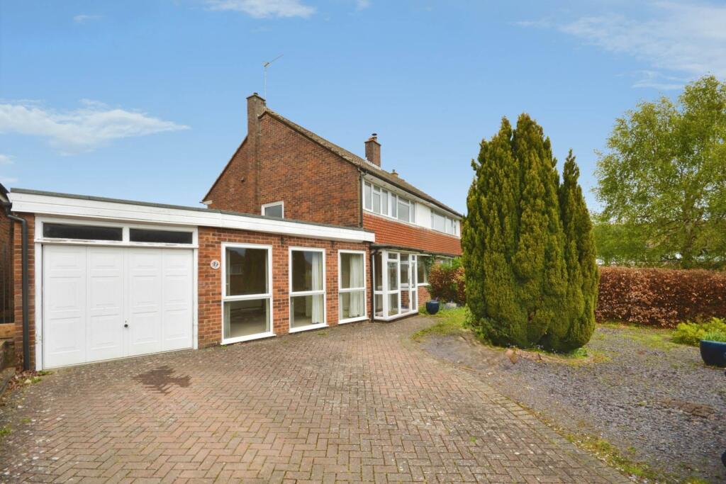 Main image of property: Aylward Gardens, Chesham HP5