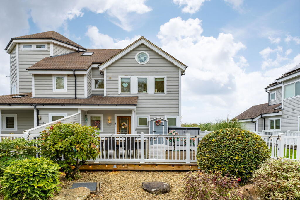 Main image of property: The Landings 2