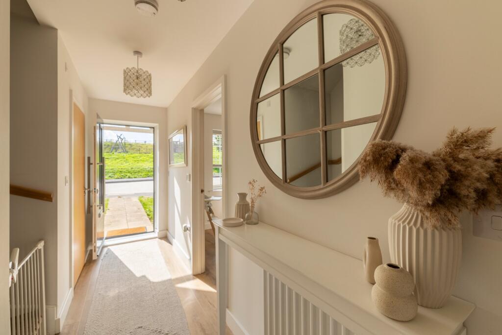 Godwin Close, Wells photo 5