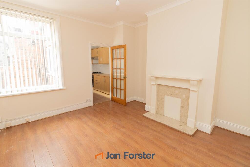 Apartment in North Tyneside, North East - View 2