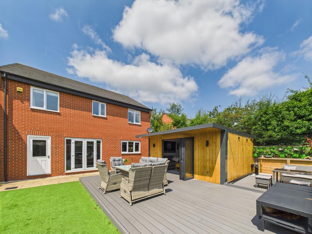 Betony Close, Stenson Fields photo 2