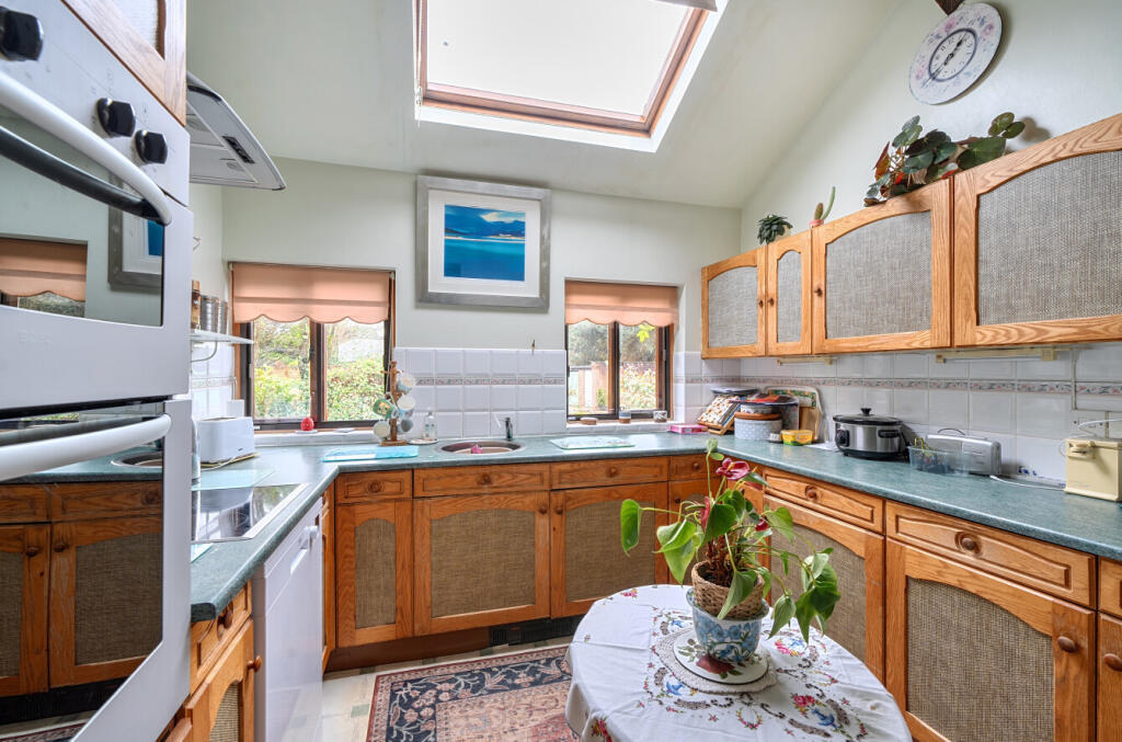 Bowd Court, Bowd, Sidmouth, Devon photo 3