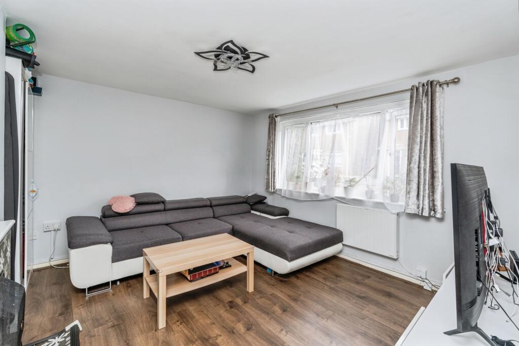 Apartment in Southampton - View 5