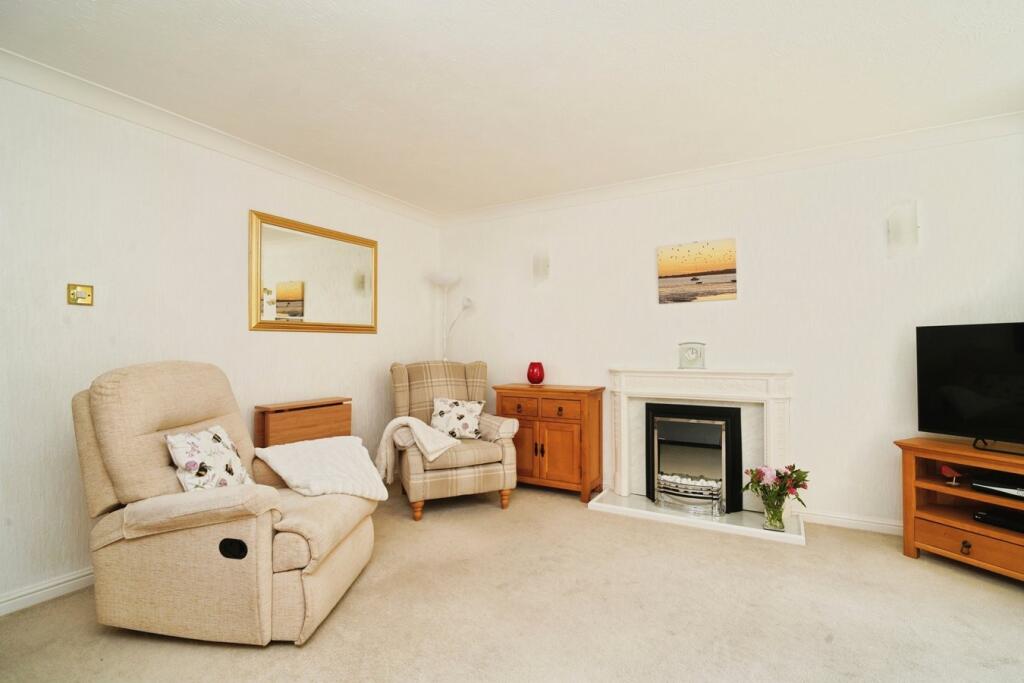 Barrs Avenue, New Milton, BH25 photo 4