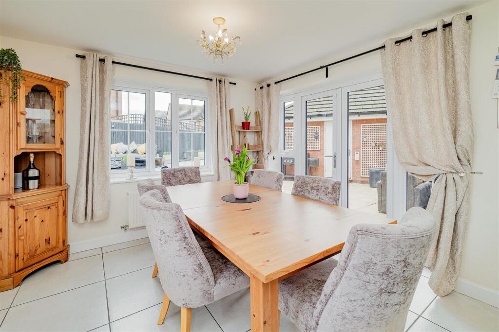 17 Whitty Close, Bowbrook, Shrewsbury, SY5 8QA photo 4