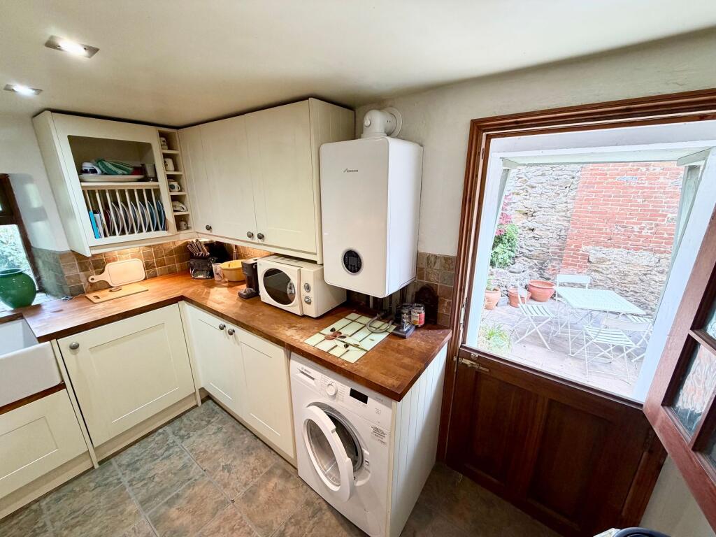 House in Swindon - View 4