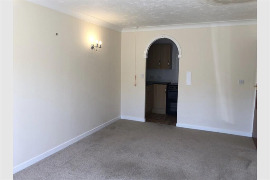 Apartment in North Norfolk, Cromer - View 3