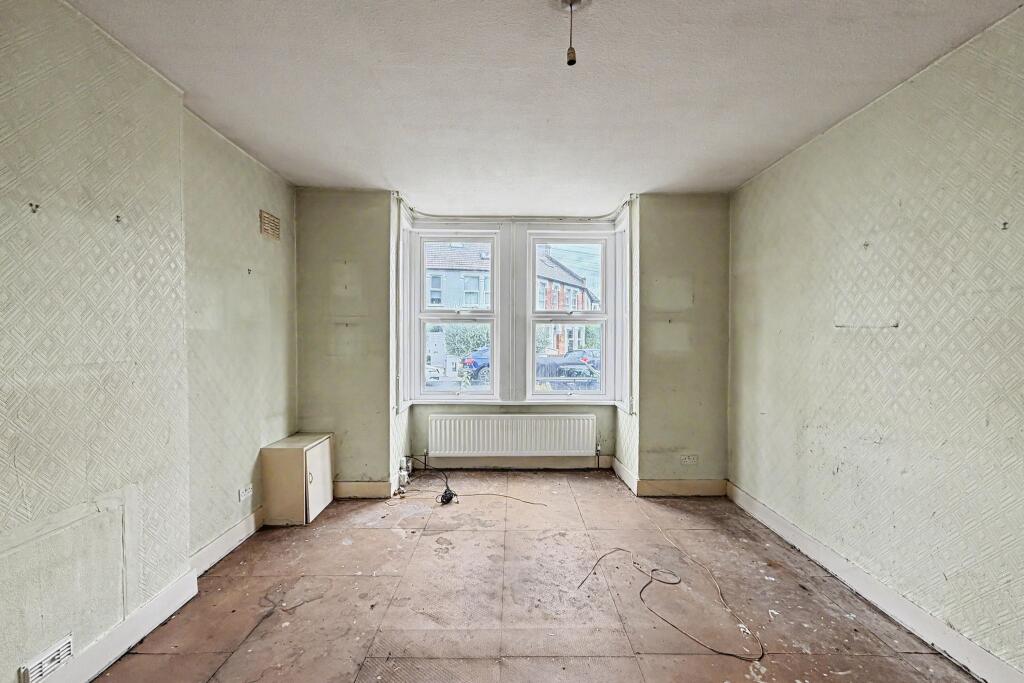 Apartment in London - View 3