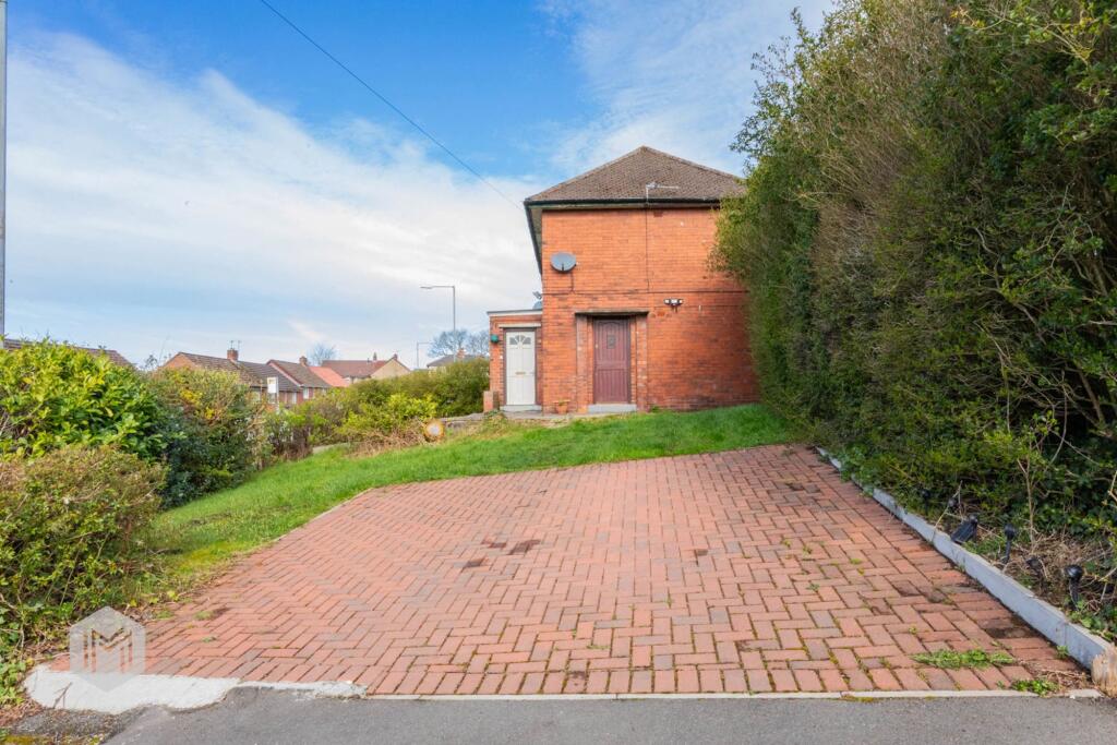 Longworth Road, Horwich, BL6 photo 4