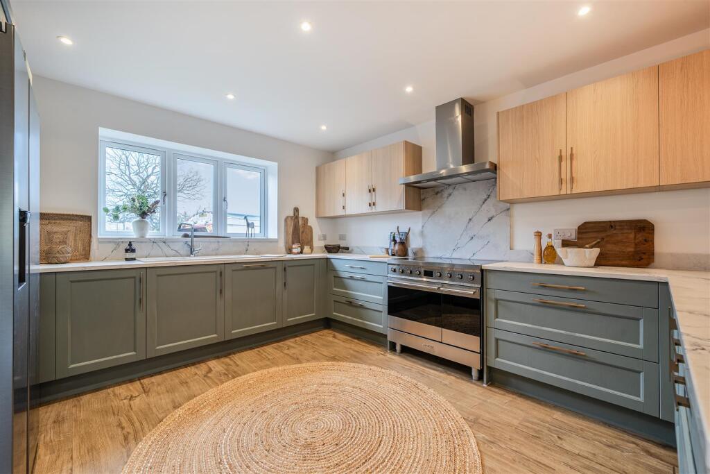 House in Bristol, Dinghurst - View 4
