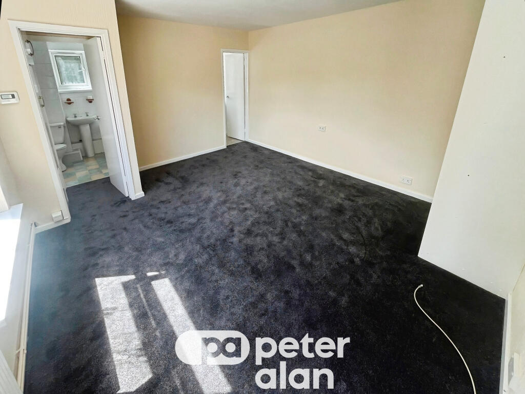 Apartment in Cardiff, Cyncoed - View 3