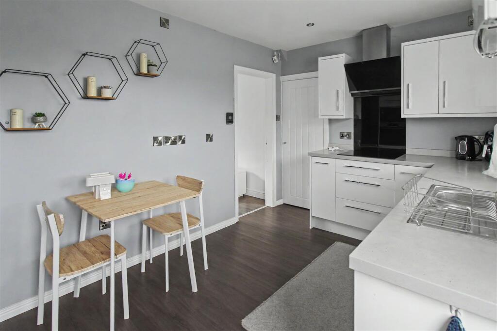 House in Nottingham, Broxtowe - More