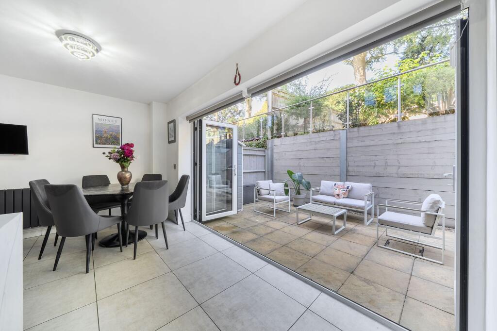 Dacre Close, Chipstead, CR5 photo 4