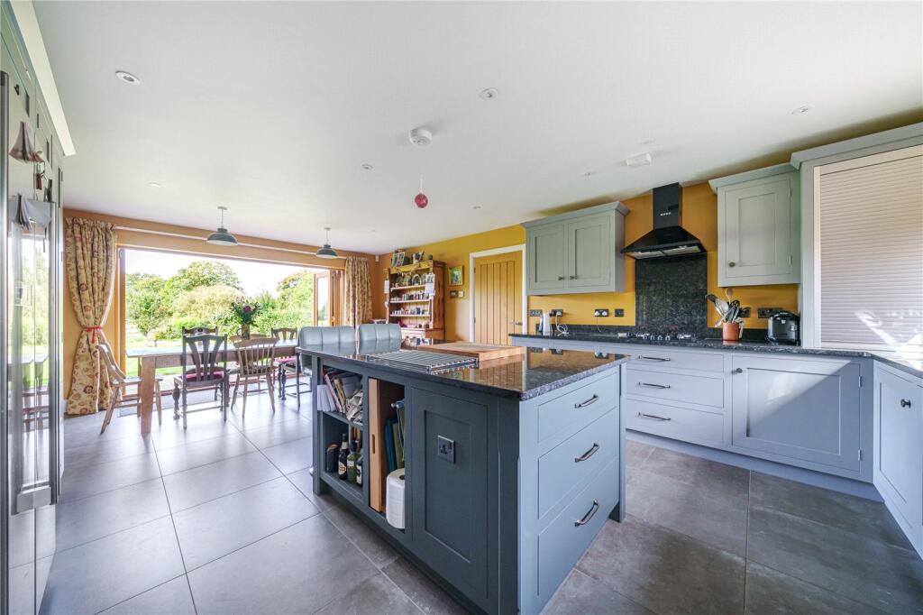 Westover, Langport, Somerset, TA10 photo 4