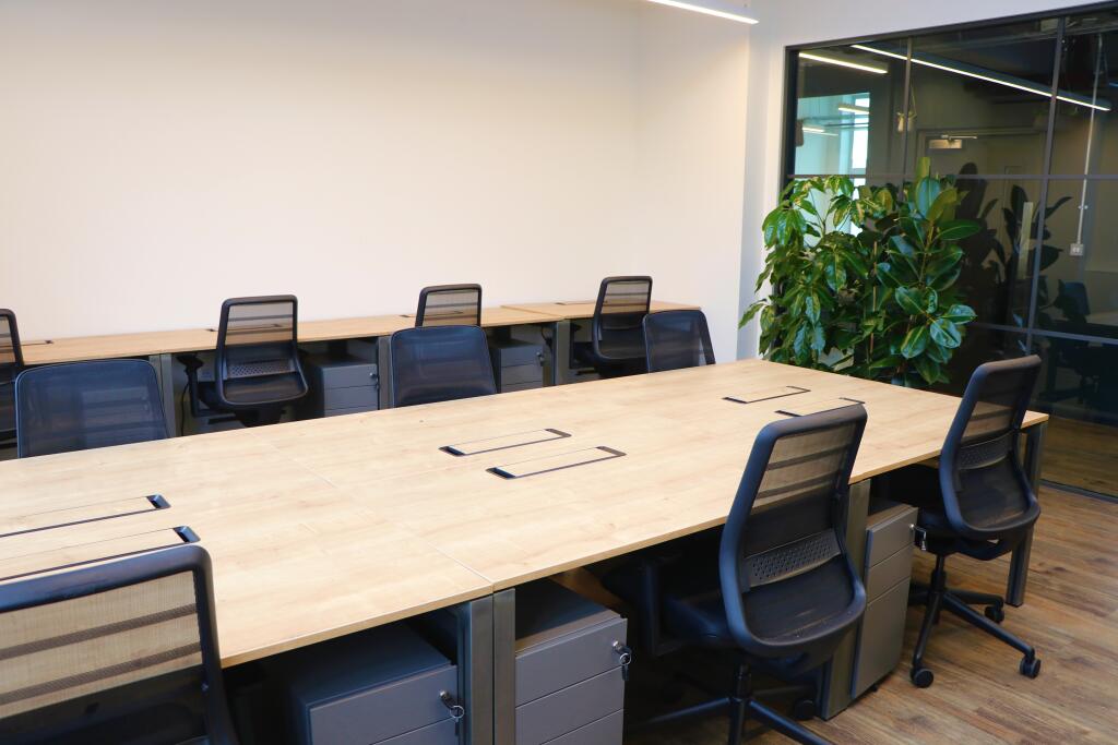 14 Person Office