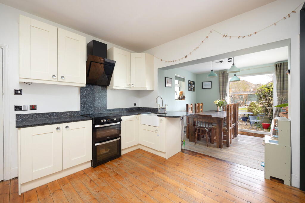 Additional image 4 of Clarendon Avenue, Trowbridge, Wiltshire, BA14 7BN