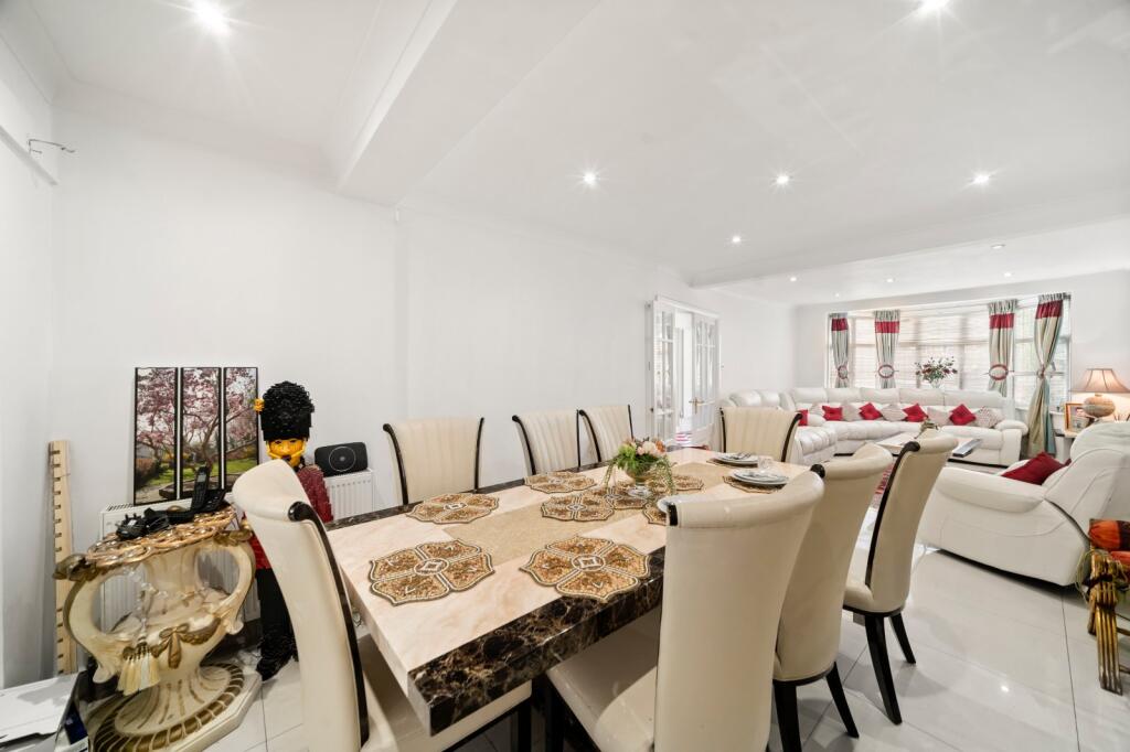 House in London - View 4