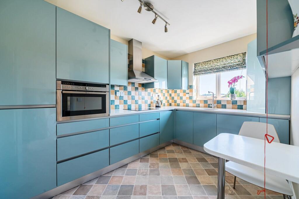 Main image of property: Hancock Drive, Luton, LU2