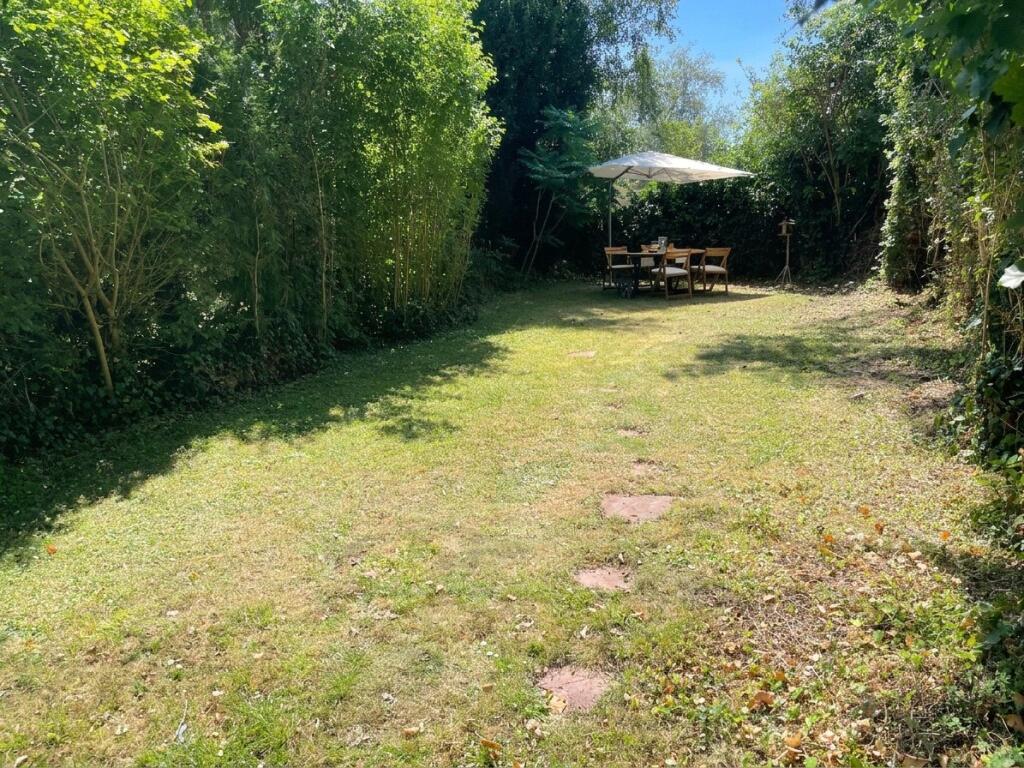 Caesars Road, Wheathampstead, Hertfordshire, AL4 photo 2