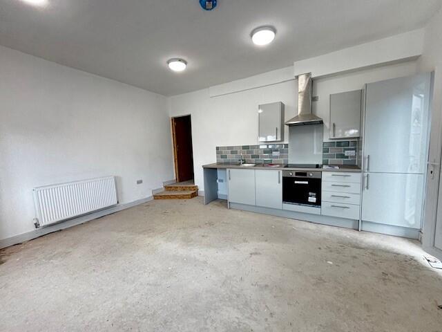 Apartment in Ashfield, Sutton in Ashfield, Nottinghamshire - View 2