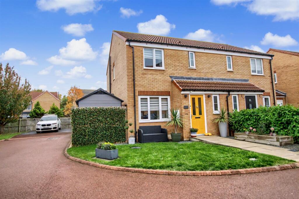 Main image of property: Apethorpe Court, Ingleby Barwick