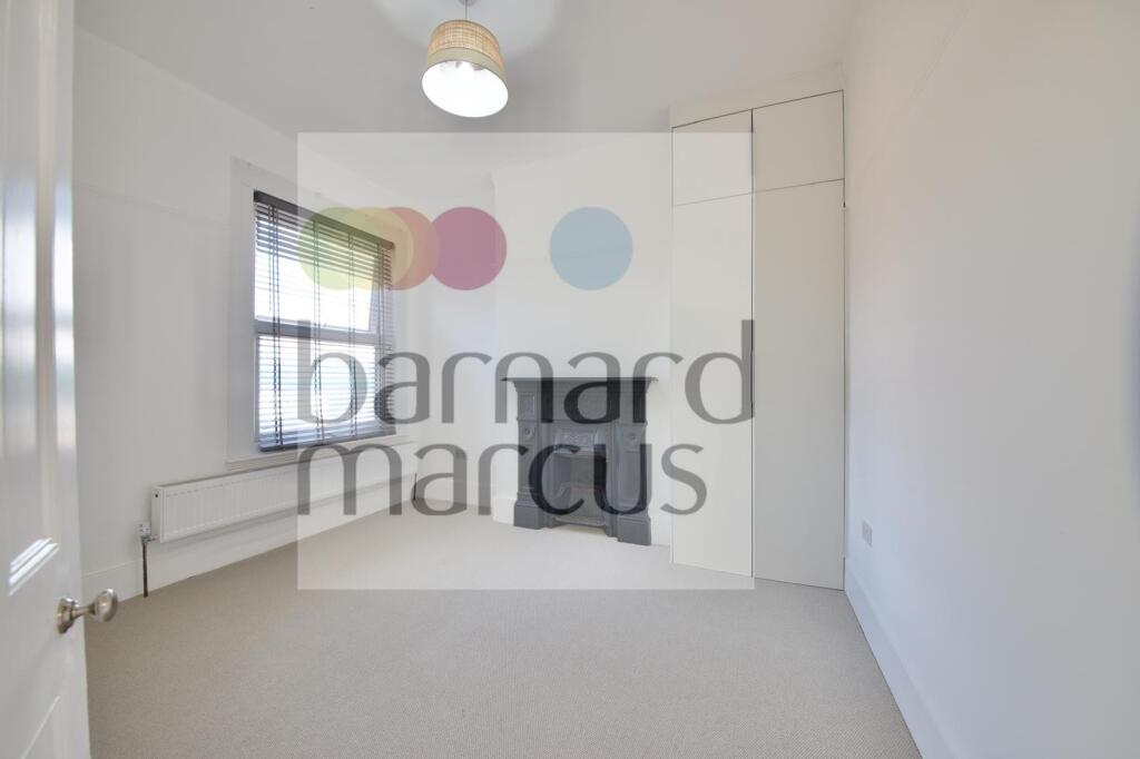Apartment in London - View 3