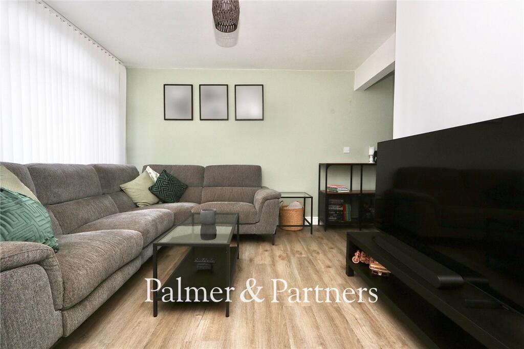 House in Ipswich, Belstead Hills - More