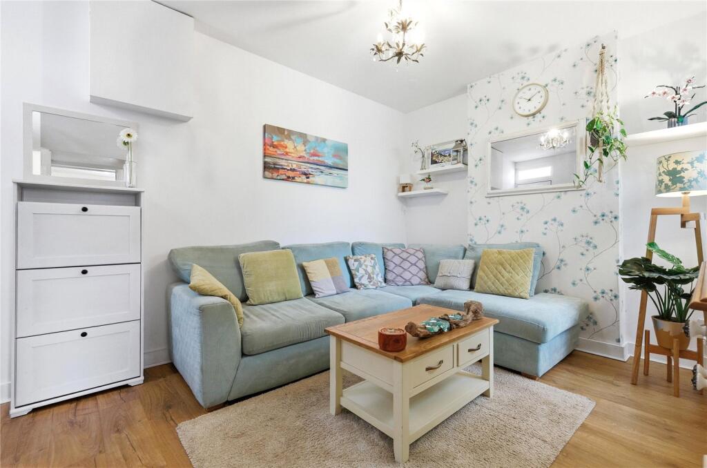 House in Southend-on-Sea - View 2
