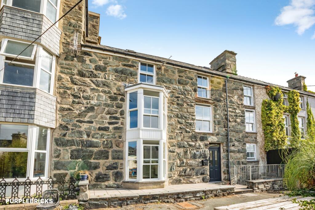 Main image of property: Murmur Y Don, Barmouth, LL42