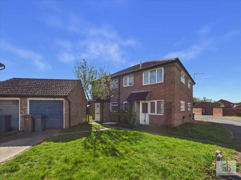 1-bed terraced on Meadow Close, Trimley St. Martin, £124,995