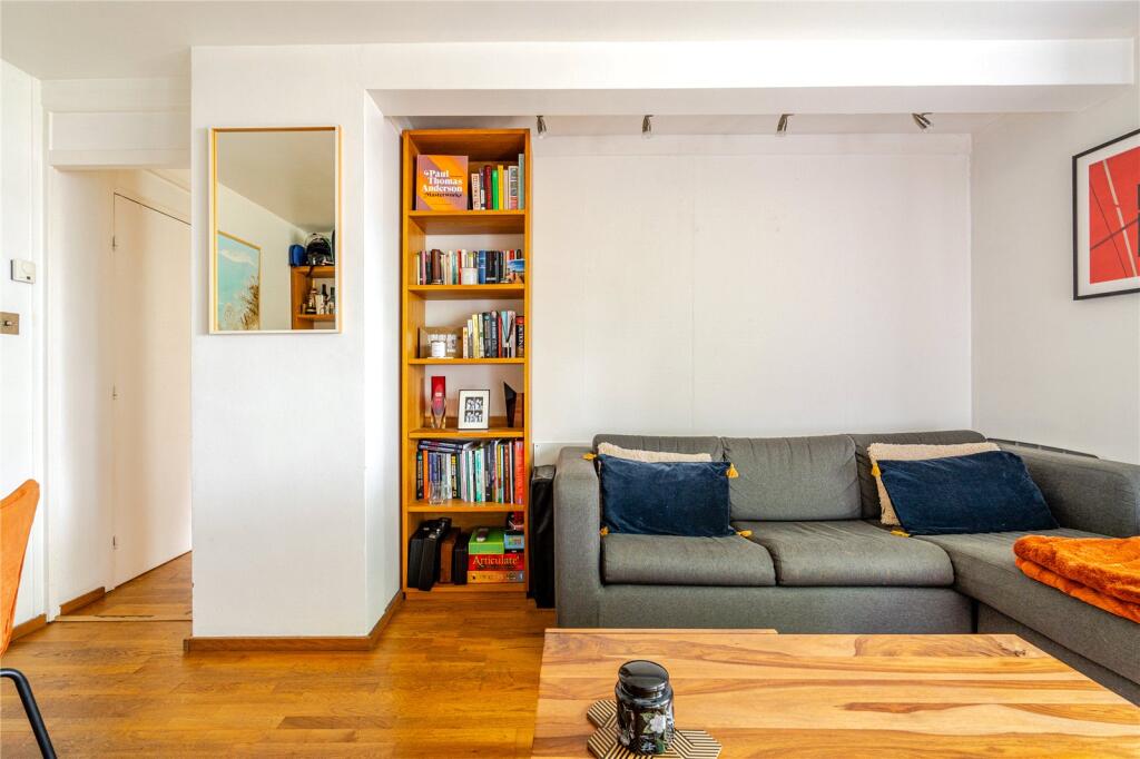 Apartment in London, Chalk Farm - More