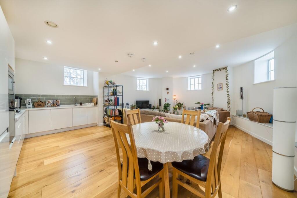 Main image of property: Kennington Road, Kennington