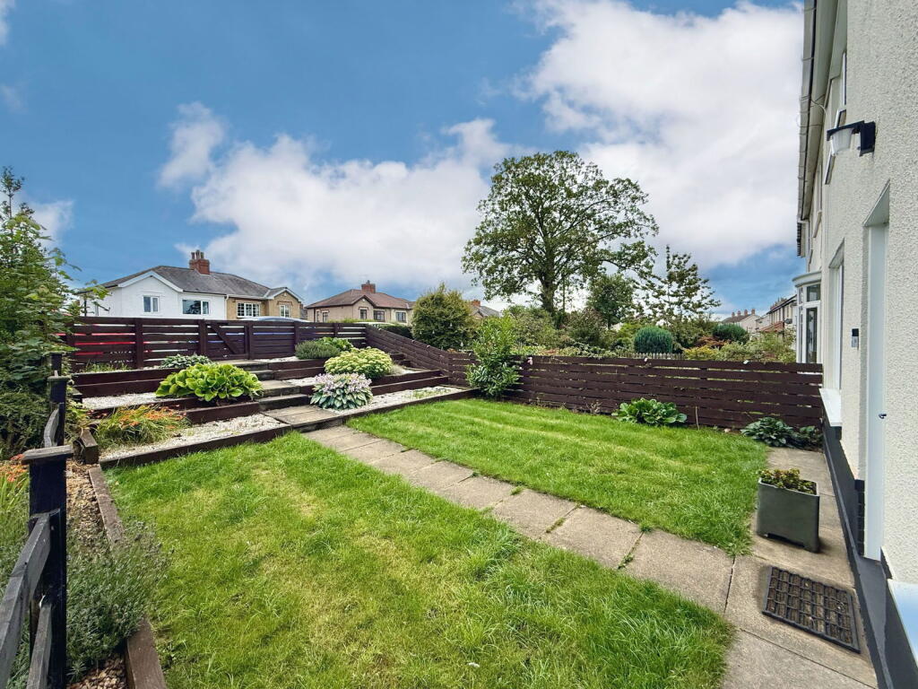 Thorner, Kirkfield Lane, LS14 photo 2
