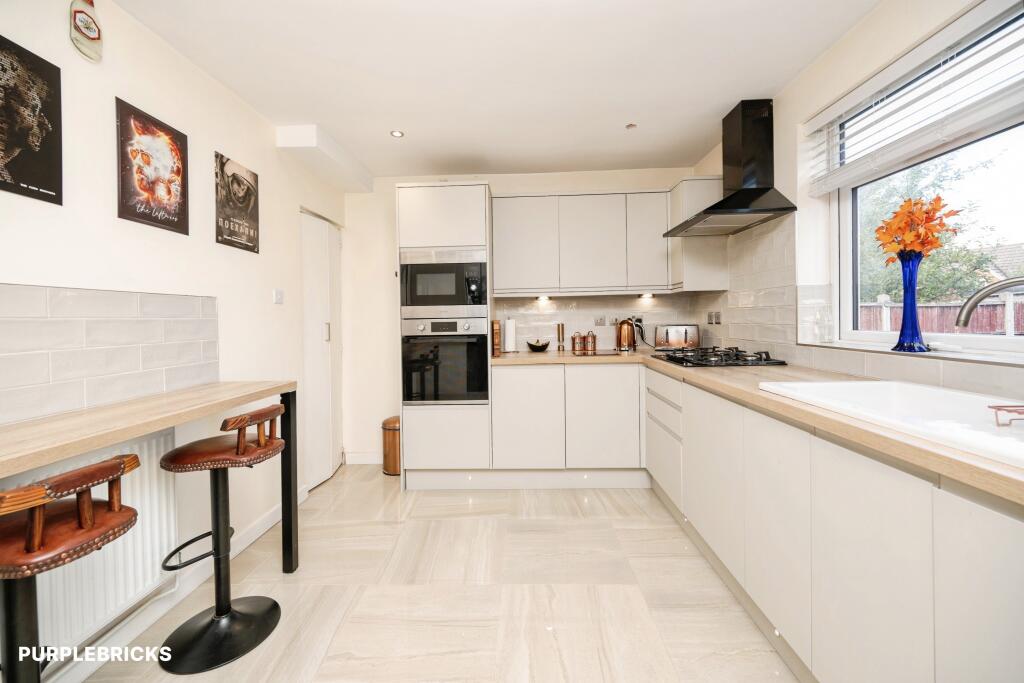 House in Sandwell, West Midlands - View 3