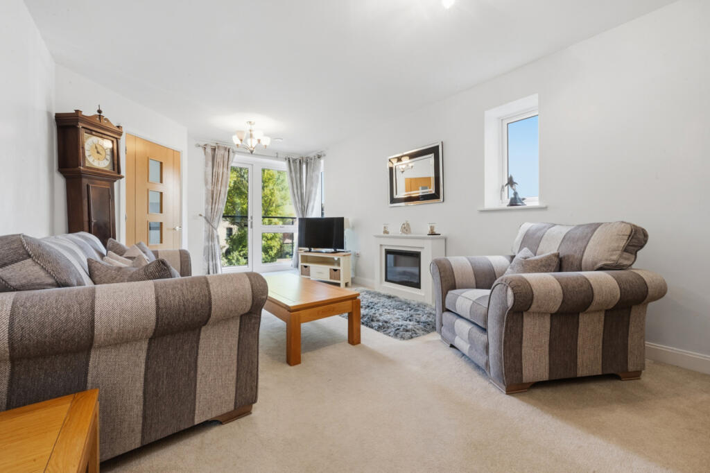 Apartment in Canterbury, Kent - View 4