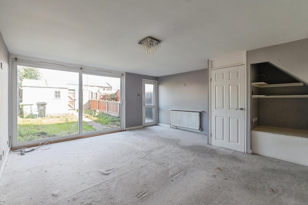 House in Basildon, Essex - View 2