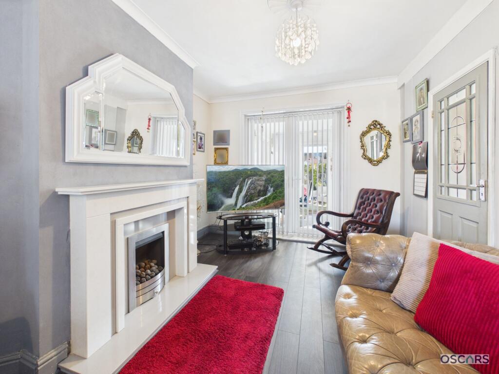 House in Hull - View 2
