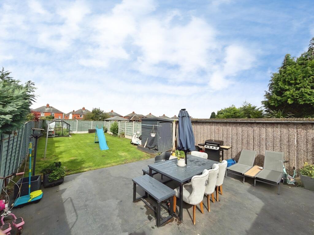 House in Goole, East Riding of Yorkshire - View 2