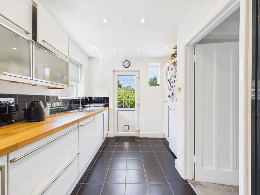 House in Worthing, West Sussex - View 3